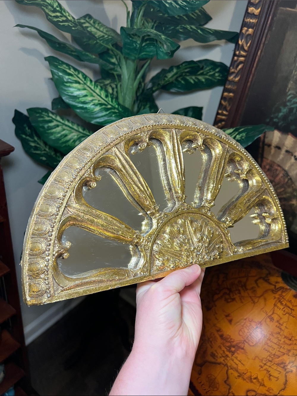 Vintage Ornate Hollywood Regency Gold Gilt Gothic Arched Mirror Fan Wall Mirror